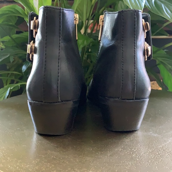 Sam Edelman Black Booties - Peter - 5M - Picture 5 of 6